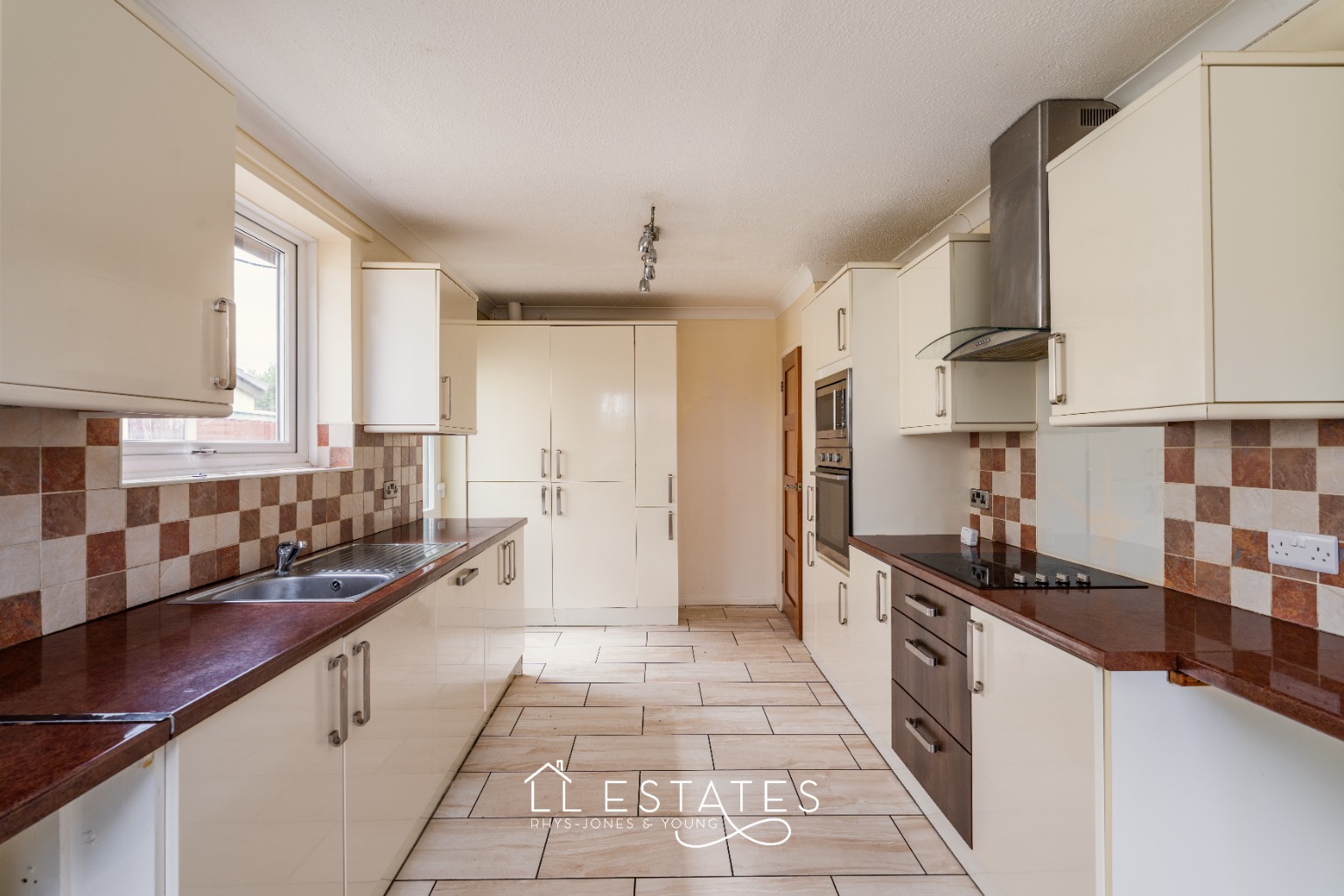 3 bed bungalow for sale in 5, Rhodfa Anwyl, Rhuddlan, LL18 2SQ 2