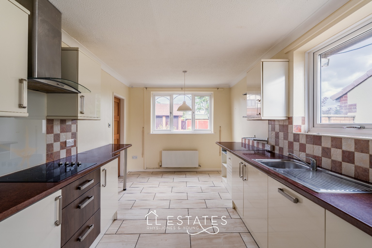 3 bed bungalow for sale in 5, Rhodfa Anwyl, Rhuddlan, LL18 2SQ 1