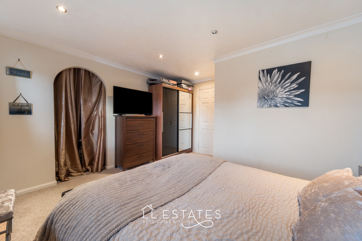 3 bed detached house for sale in Maes Y Gog, Rhyl, Denbighshire, LL18 4QA  - Property Image 8