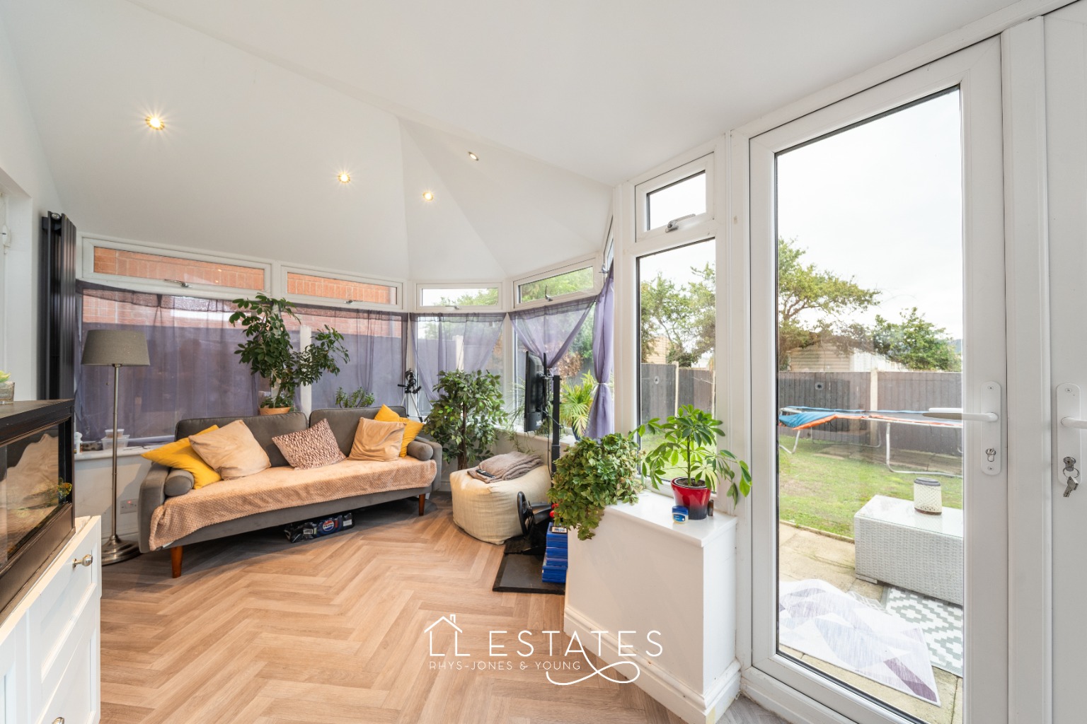 3 bed detached house for sale in Maes Y Gog, Rhyl, Denbighshire, LL18 4QA  - Property Image 5
