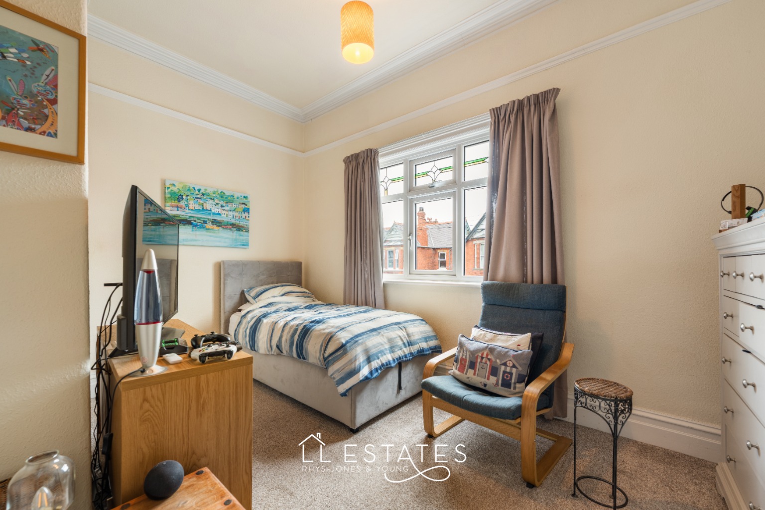 5 bed semi-detached house for sale in Highfield Park, Rhyl, LL18 3NH  - Property Image 13