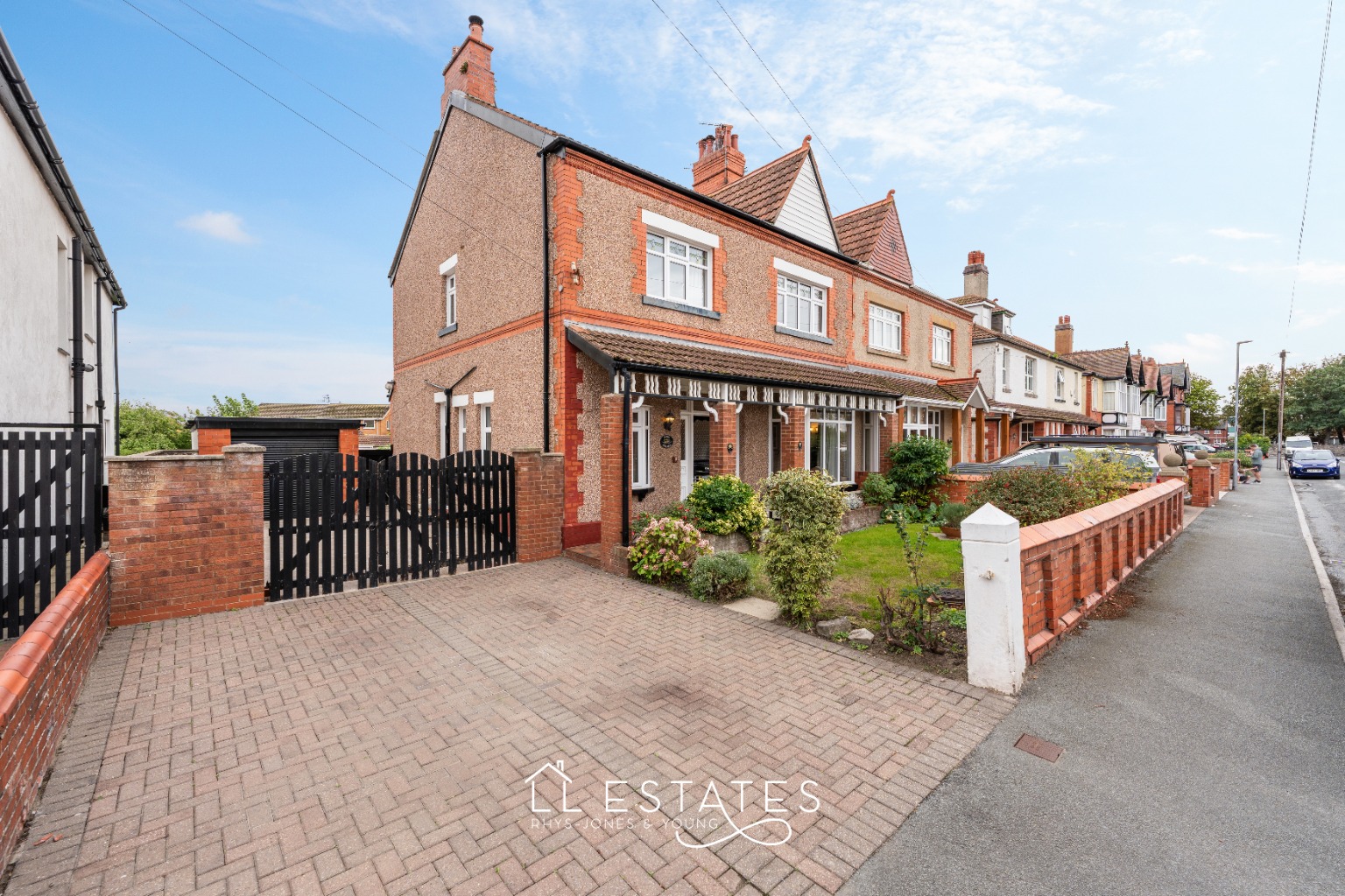 5 bed semi-detached house for sale in Highfield Park, Rhyl, LL18 3NH