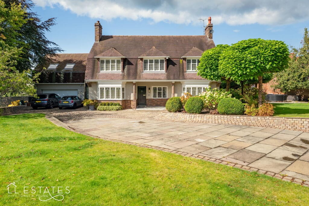 5 bed detached house to rent in Fforddlas, Prestatyn, Denbighshire, LL19