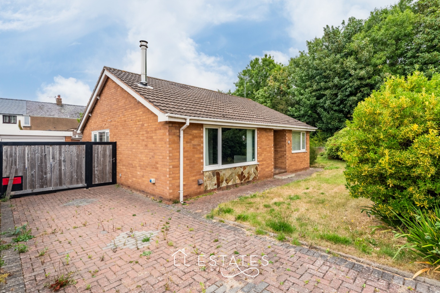 3 bed detached bungalow to rent in Glan Ffyddion, Dyserth, Rhyl, Denbighshire, LL18