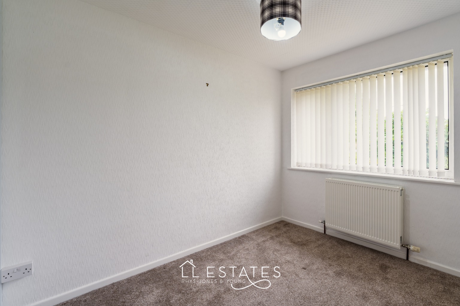 3 bed detached bungalow to rent in Glan Ffyddion, Dyserth, Rhyl, Denbighshire, LL18 7