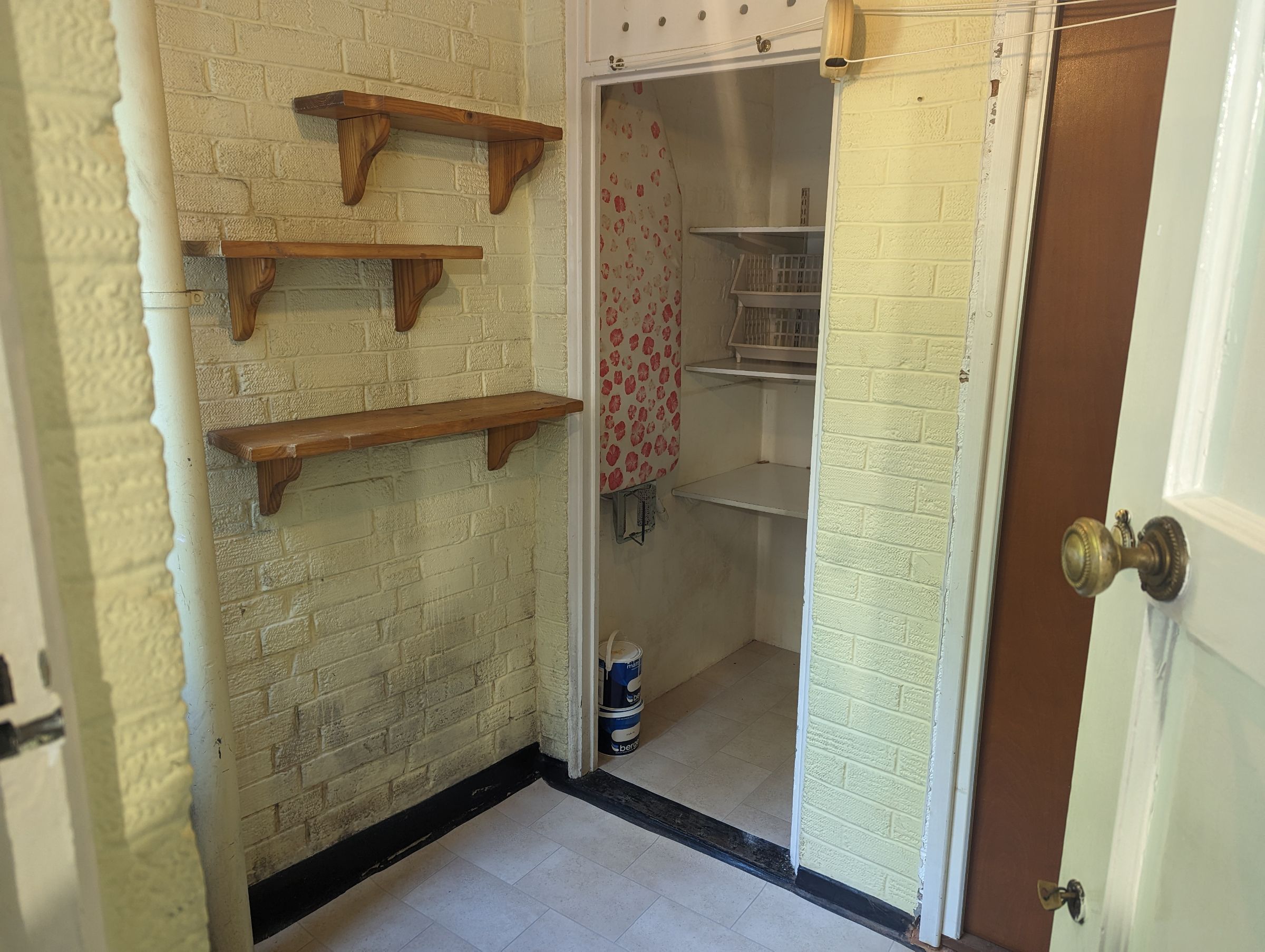 2 bed flat to rent in Roselarge Gardens, Bristol 14