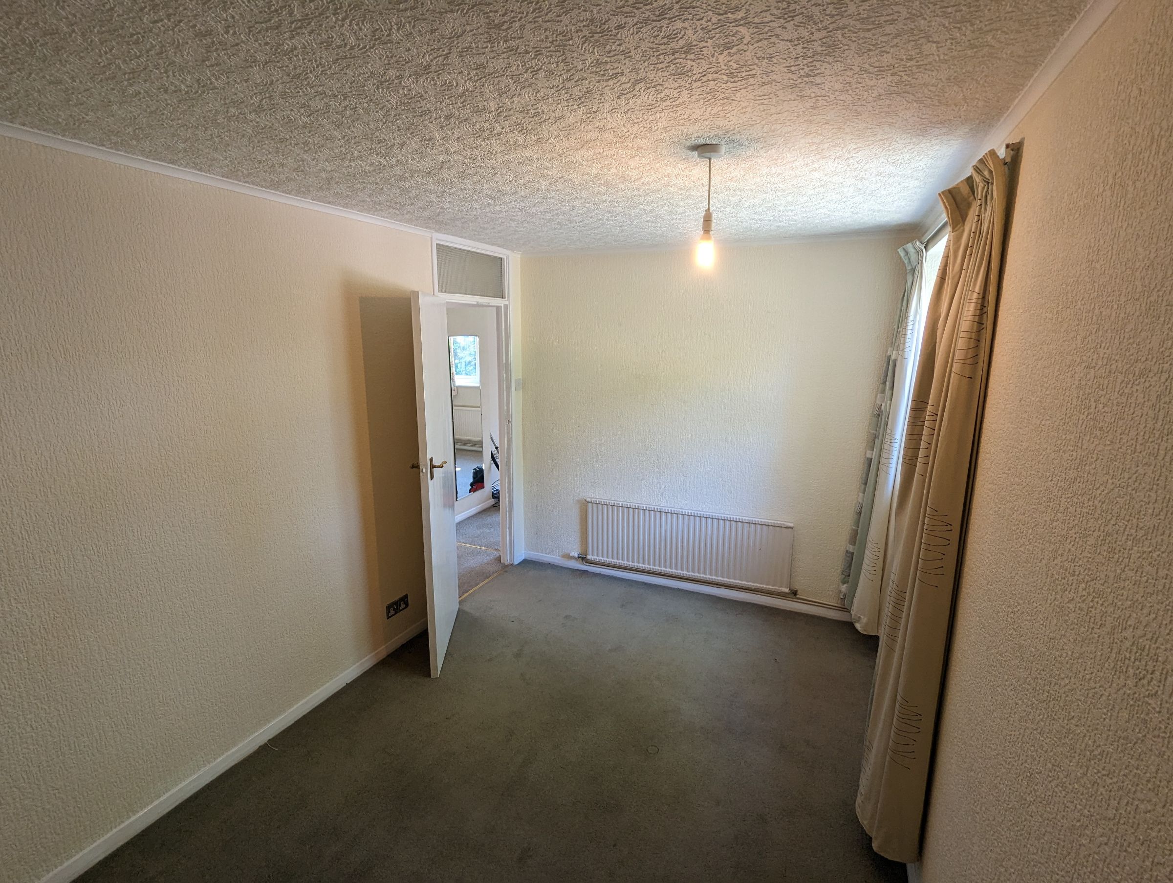 2 bed flat to rent in Roselarge Gardens, Bristol 12