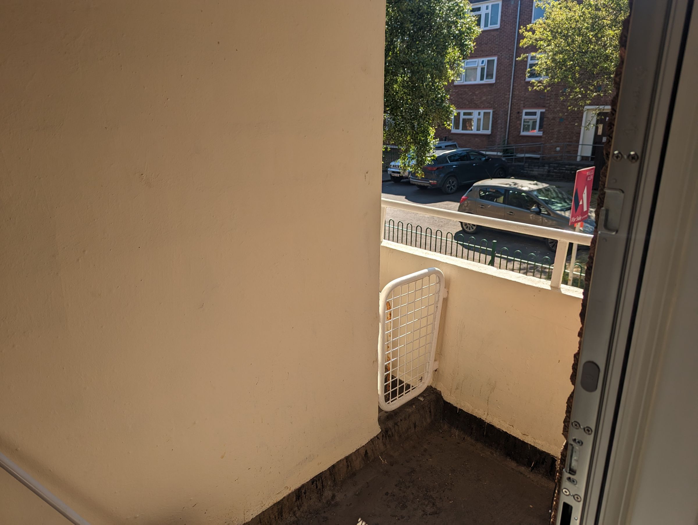 2 bed flat to rent in Roselarge Gardens, Bristol 15