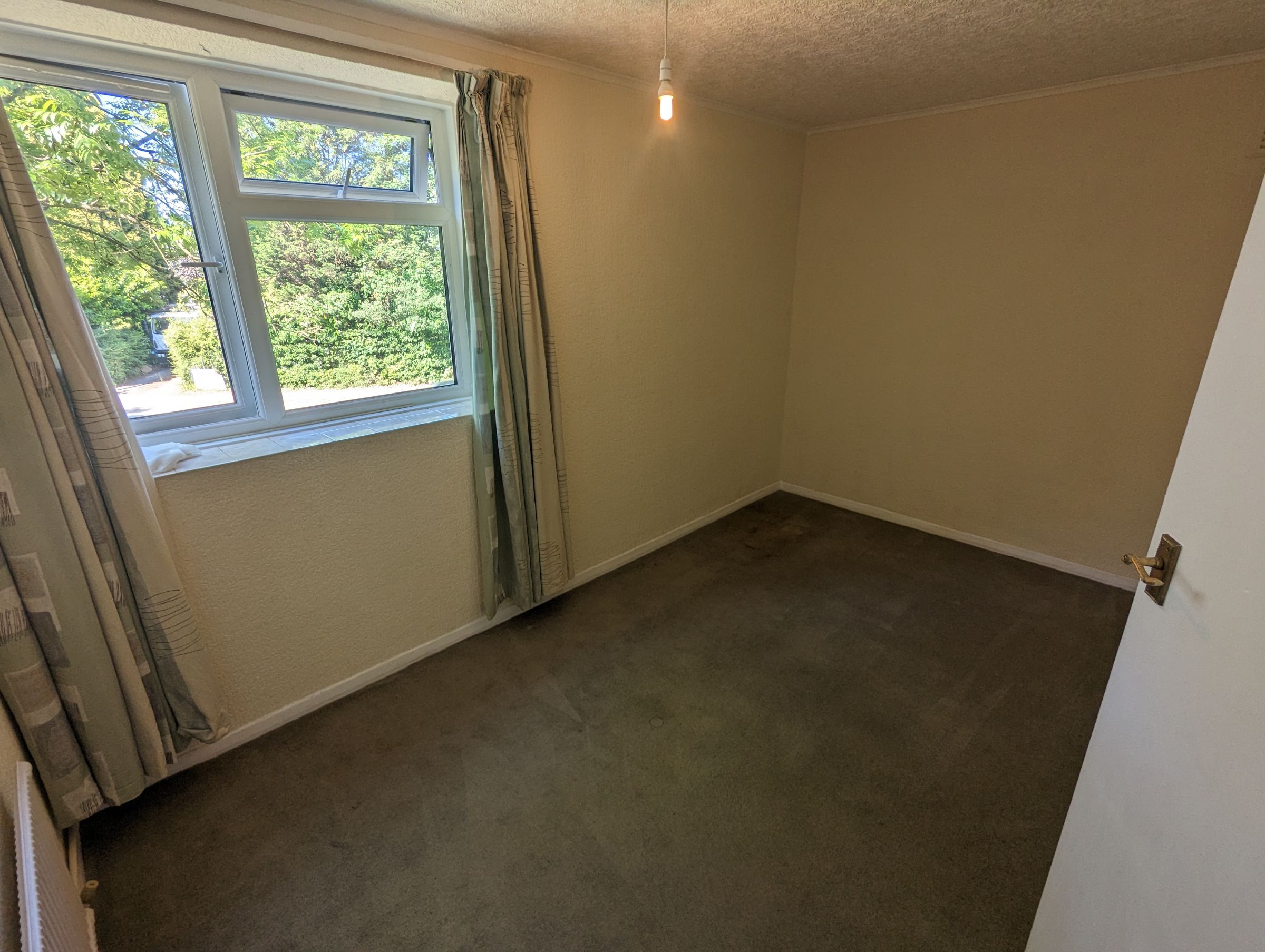 2 bed flat to rent in Roselarge Gardens, Bristol 11