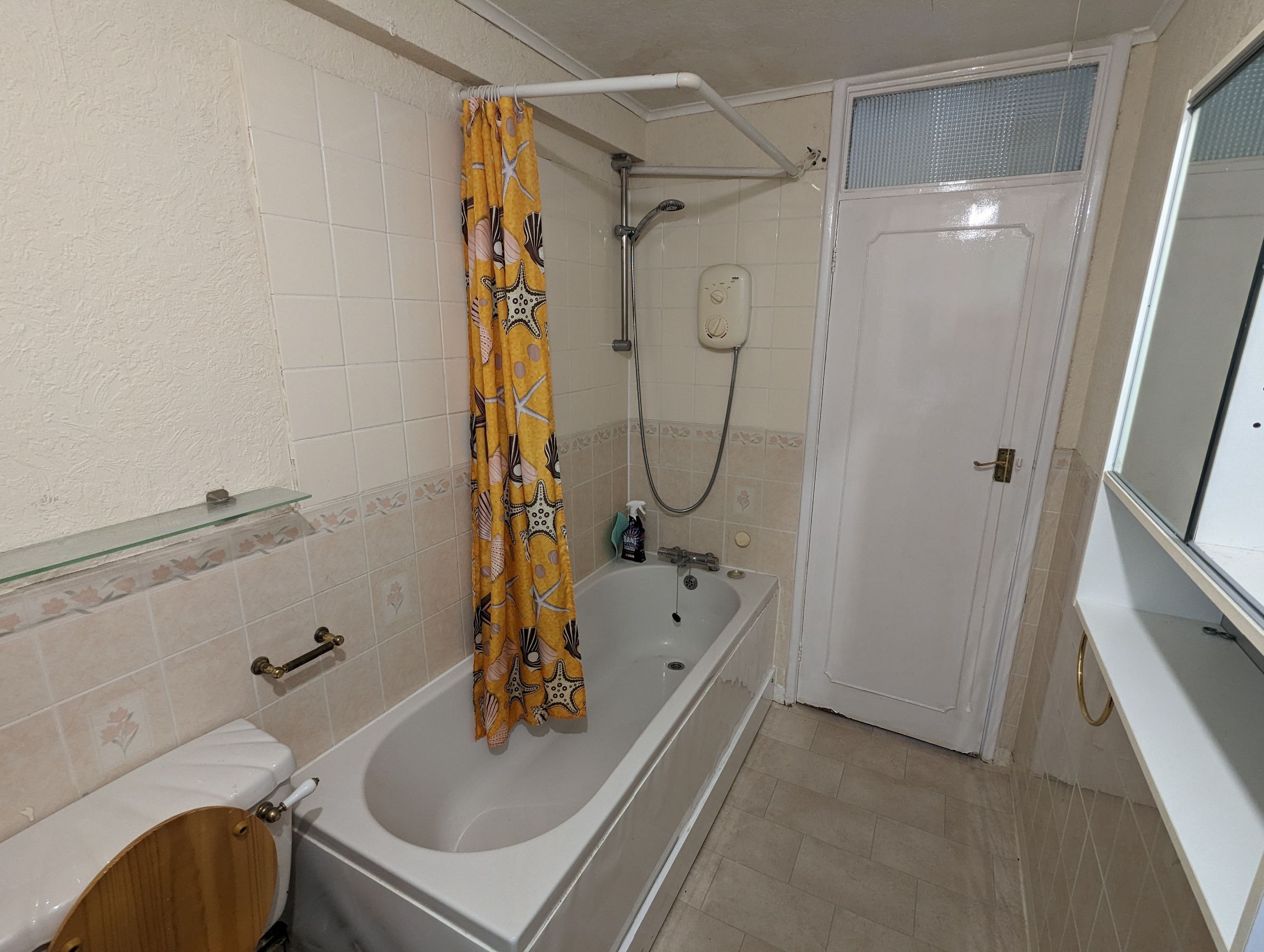 2 bed flat to rent in Roselarge Gardens, Bristol 9
