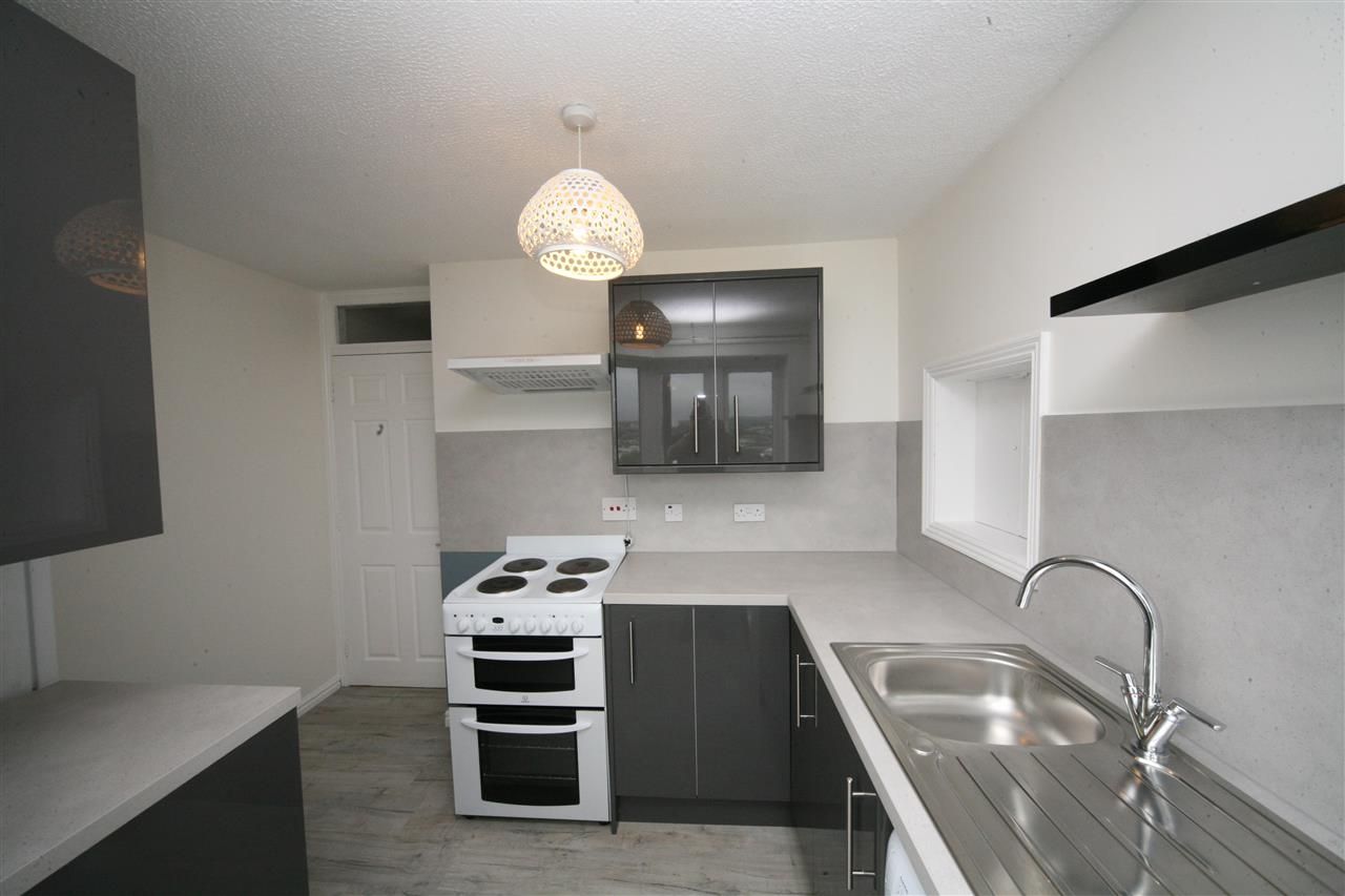 2 bed flat to rent in Winton Street, Bristol 2