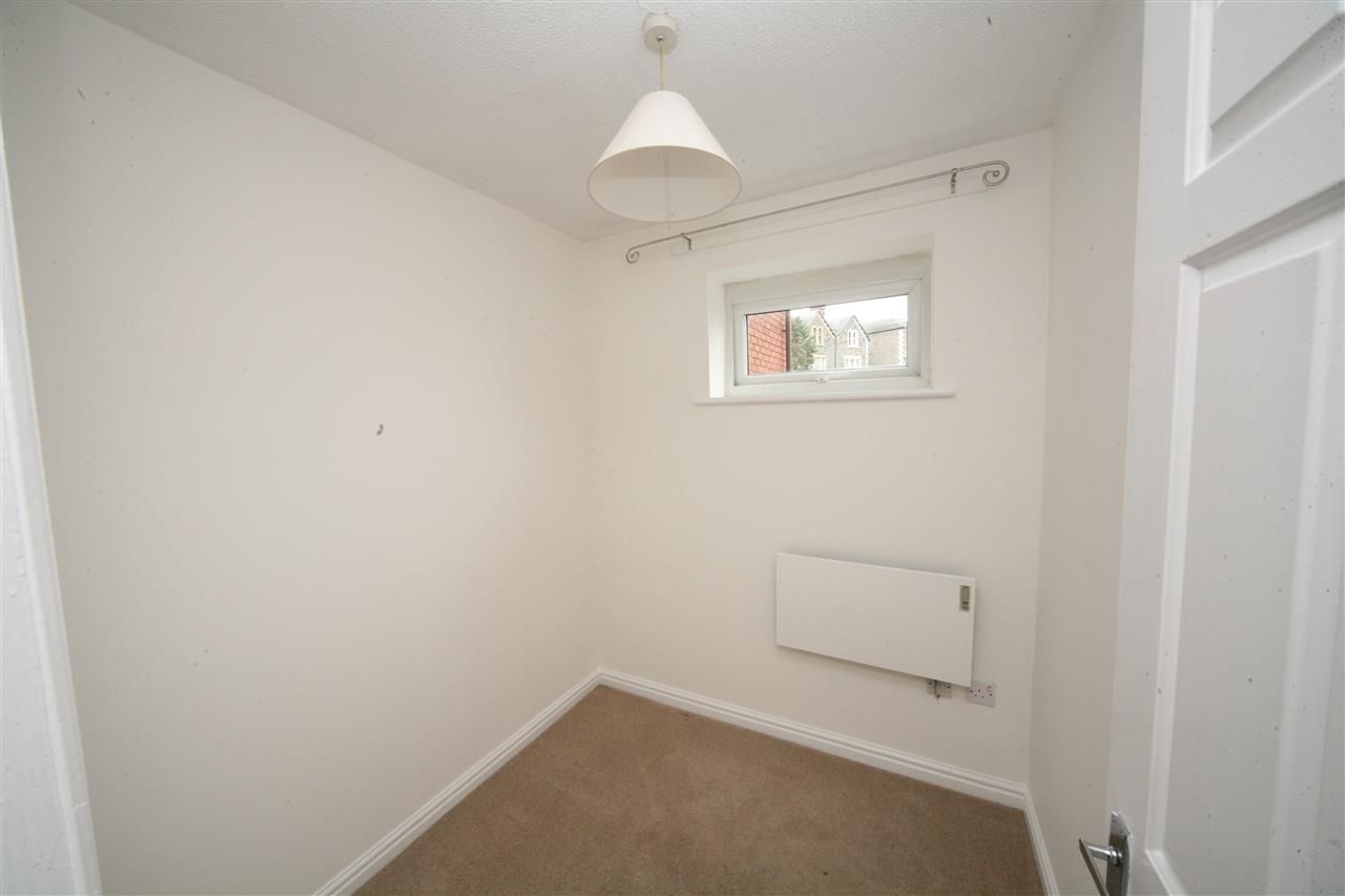 2 bed flat to rent in Winton Street, Bristol 8