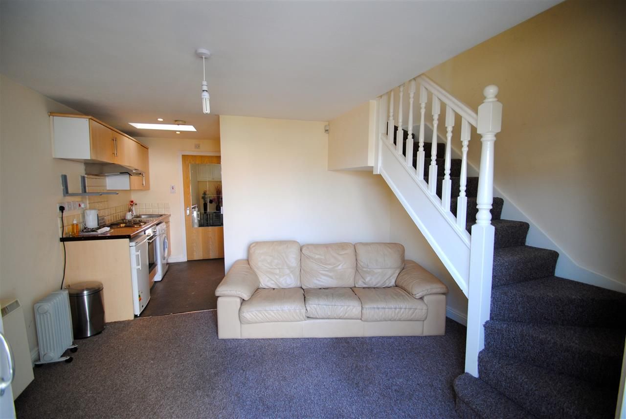 1 bed terraced house to rent in Boultons Lane, Bristol  - Property Image 2