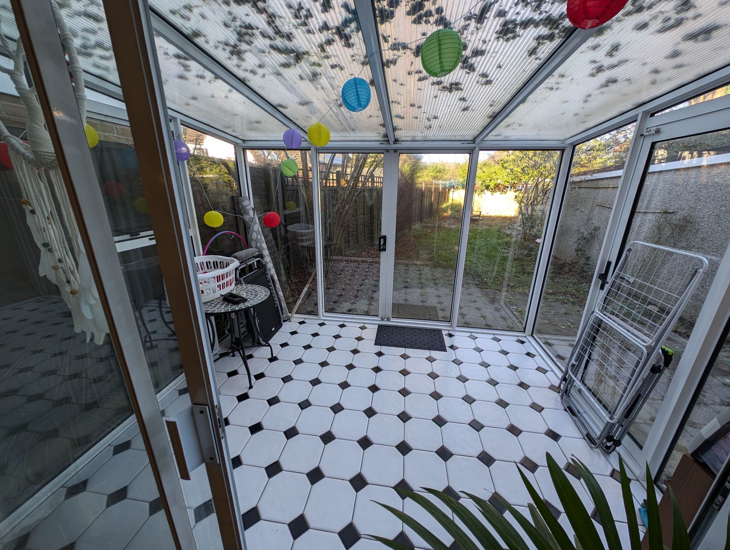 4 bed semi-detached house to rent in Beverley Gardens, Bristol 6
