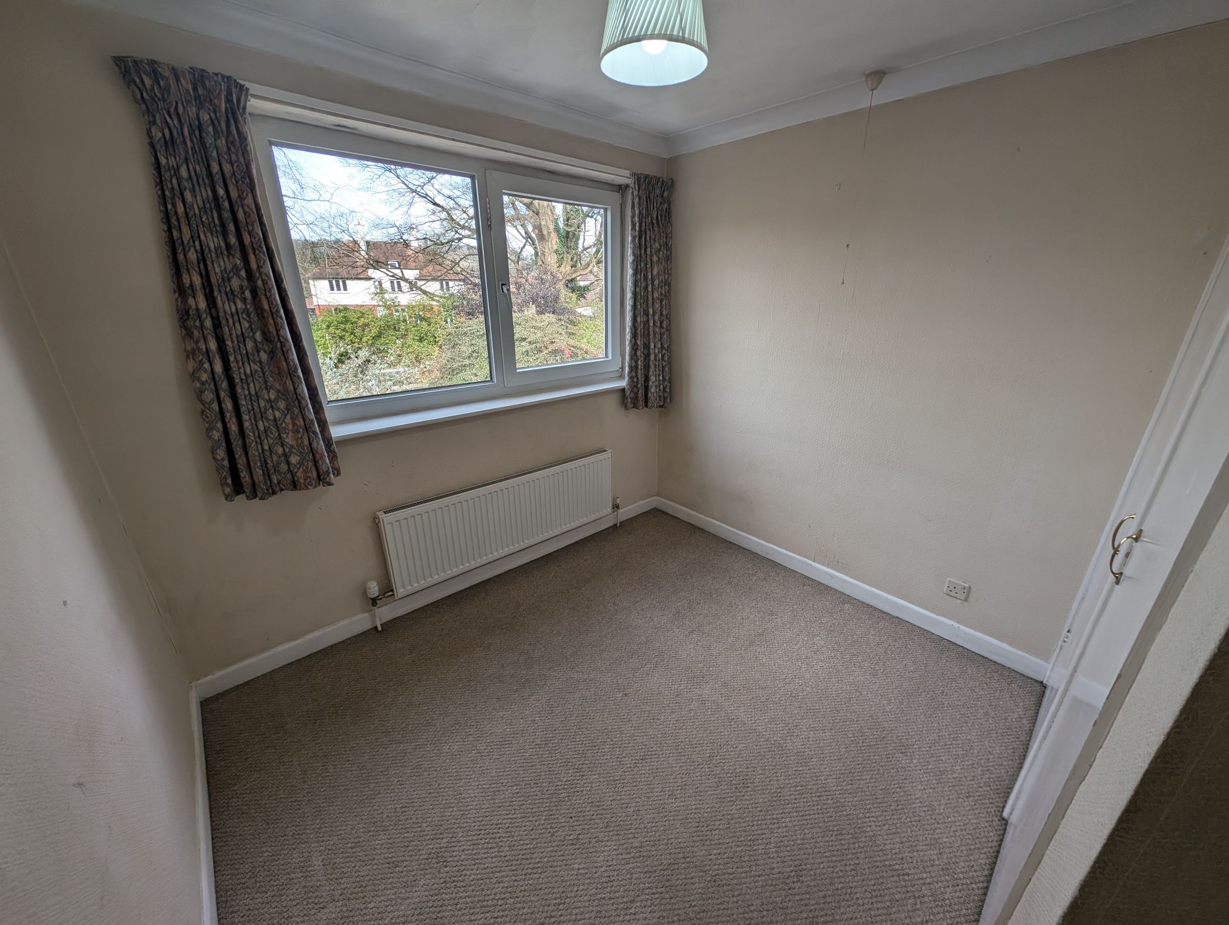 4 bed semi-detached house to rent in Beverley Gardens, Bristol 12