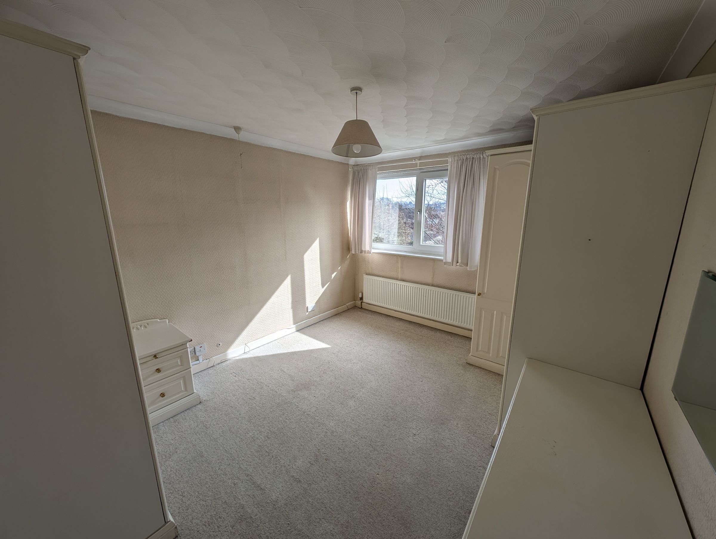 4 bed semi-detached house to rent in Beverley Gardens, Bristol 14