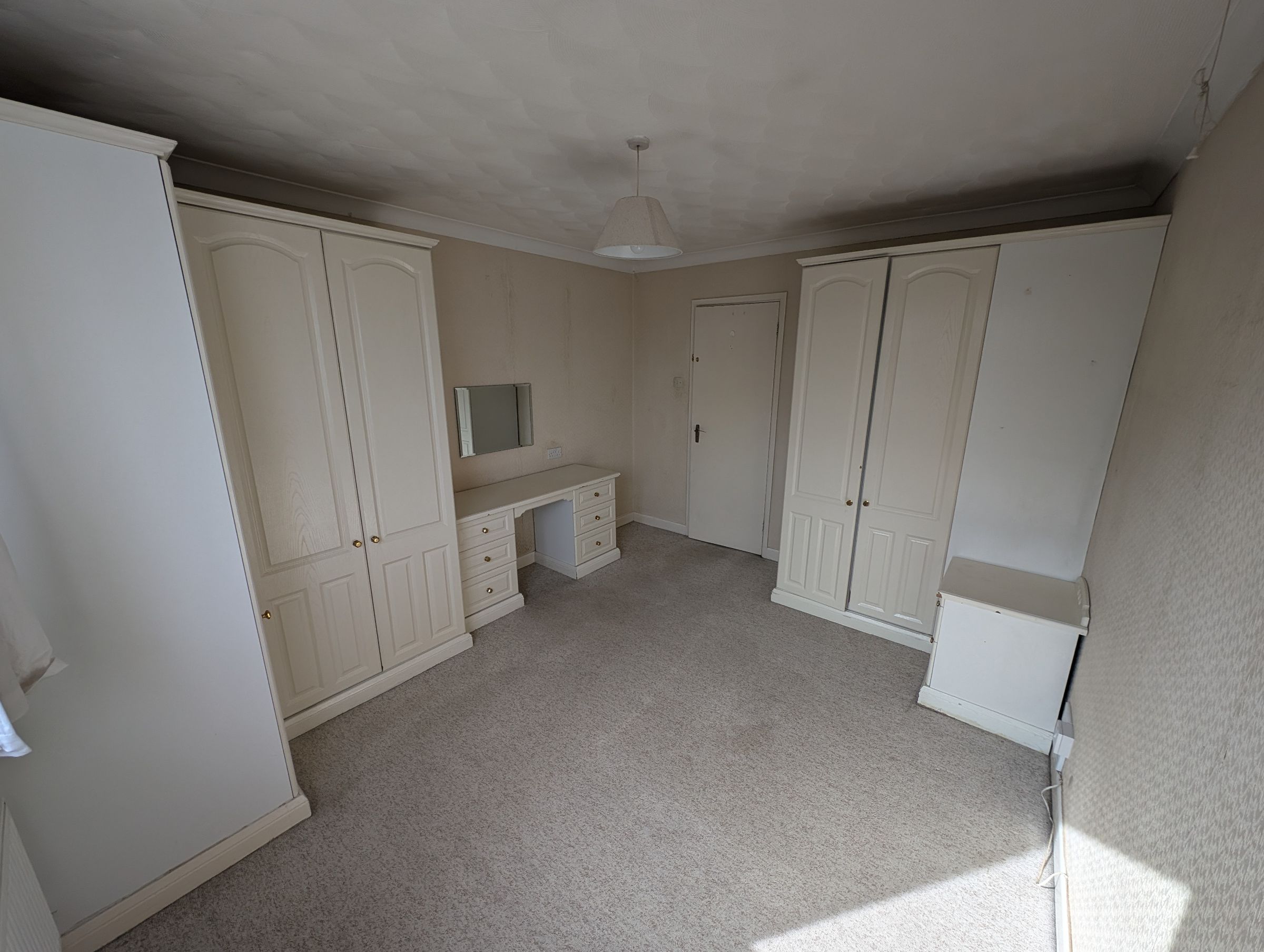 4 bed semi-detached house to rent in Beverley Gardens, Bristol 15
