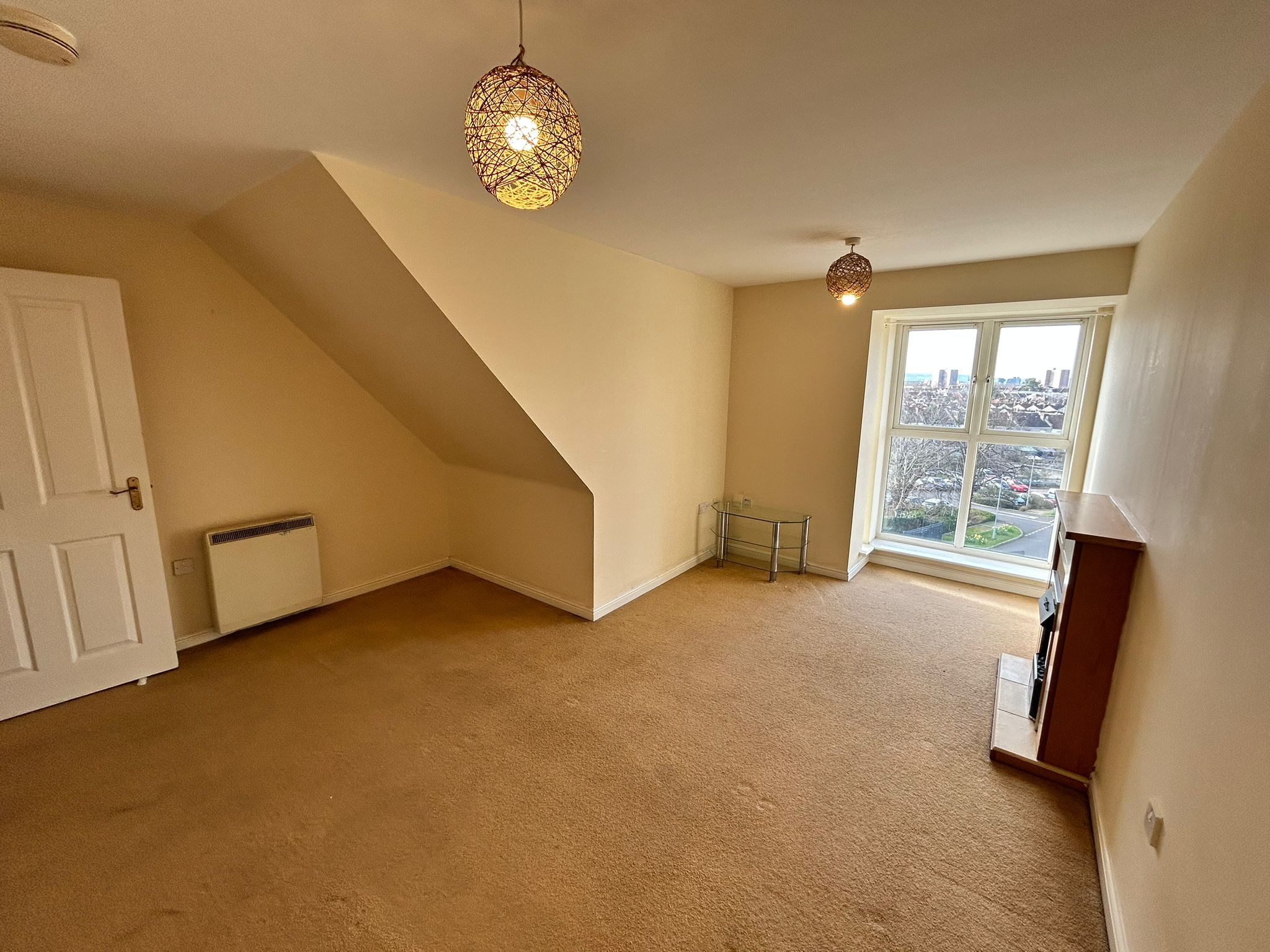 2 bed flat to rent in Fishponds Road, Eastville, Bristol - Property Image 1