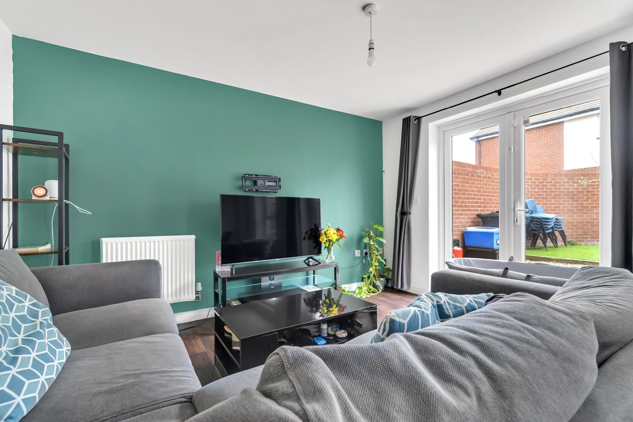 4 bed terraced house to rent in Eighteen Acre Drive, Patchway, Bristol  - Property Image 2
