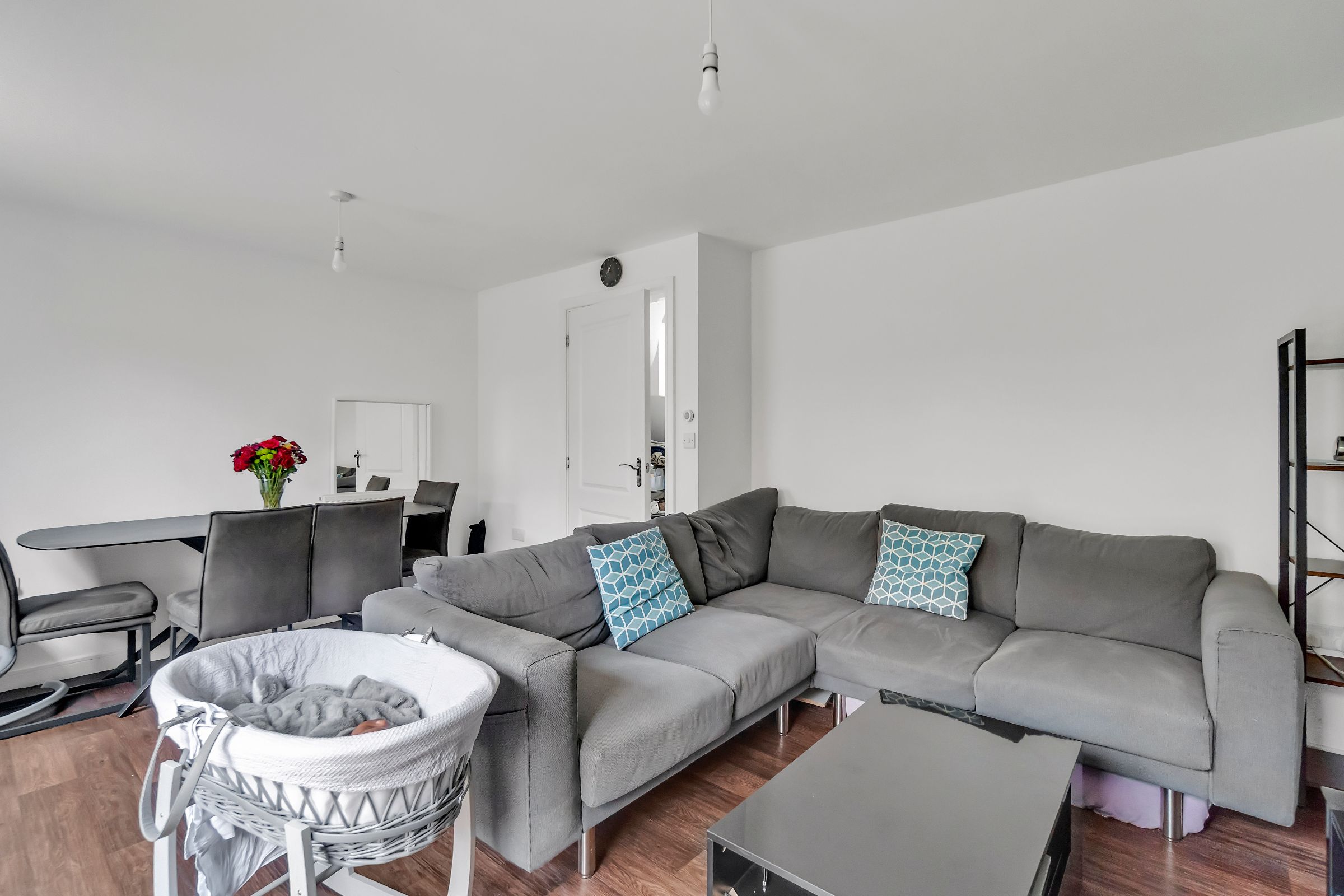 4 bed terraced house to rent in Eighteen Acre Drive, Patchway, Bristol 2