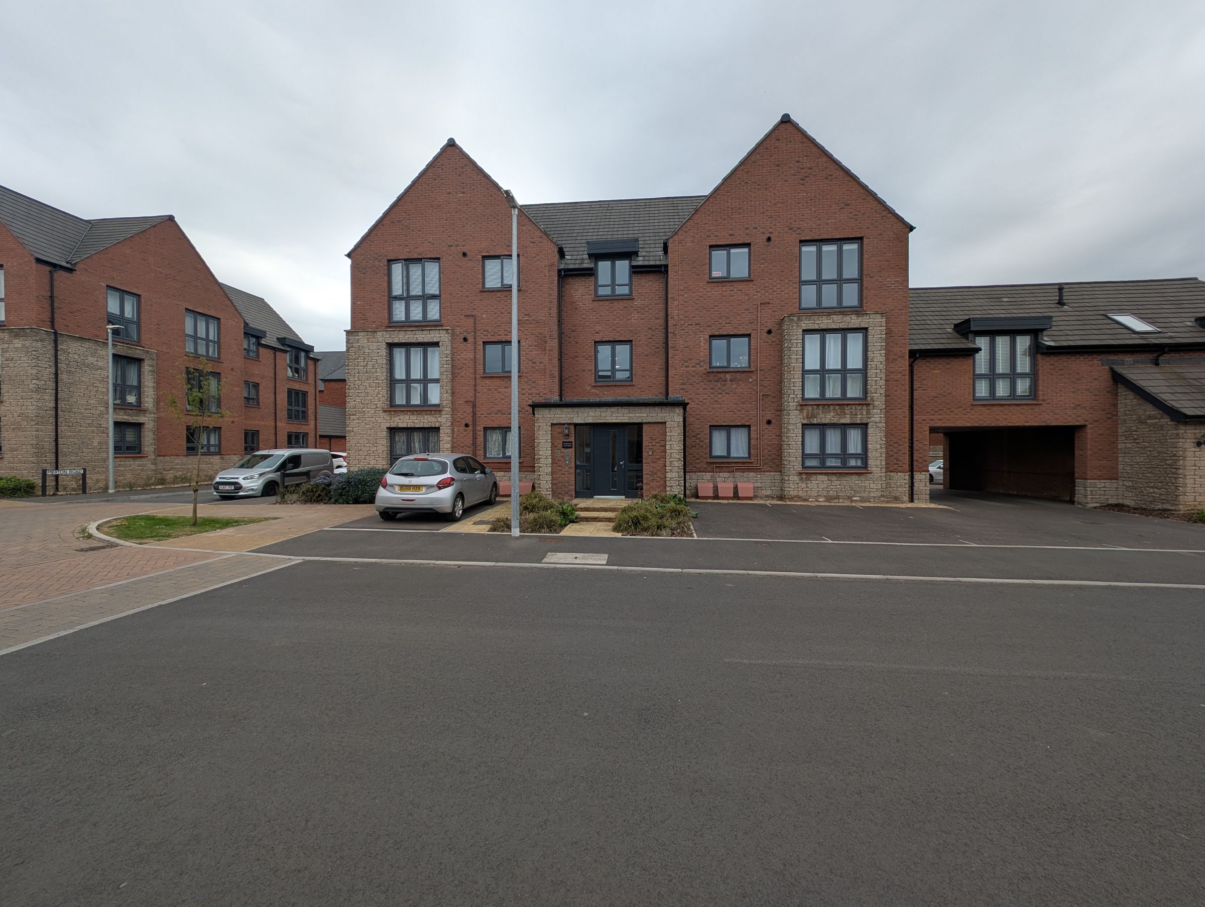 1 bed flat to rent in Mustoe Road, Bristol  - Property Image 1