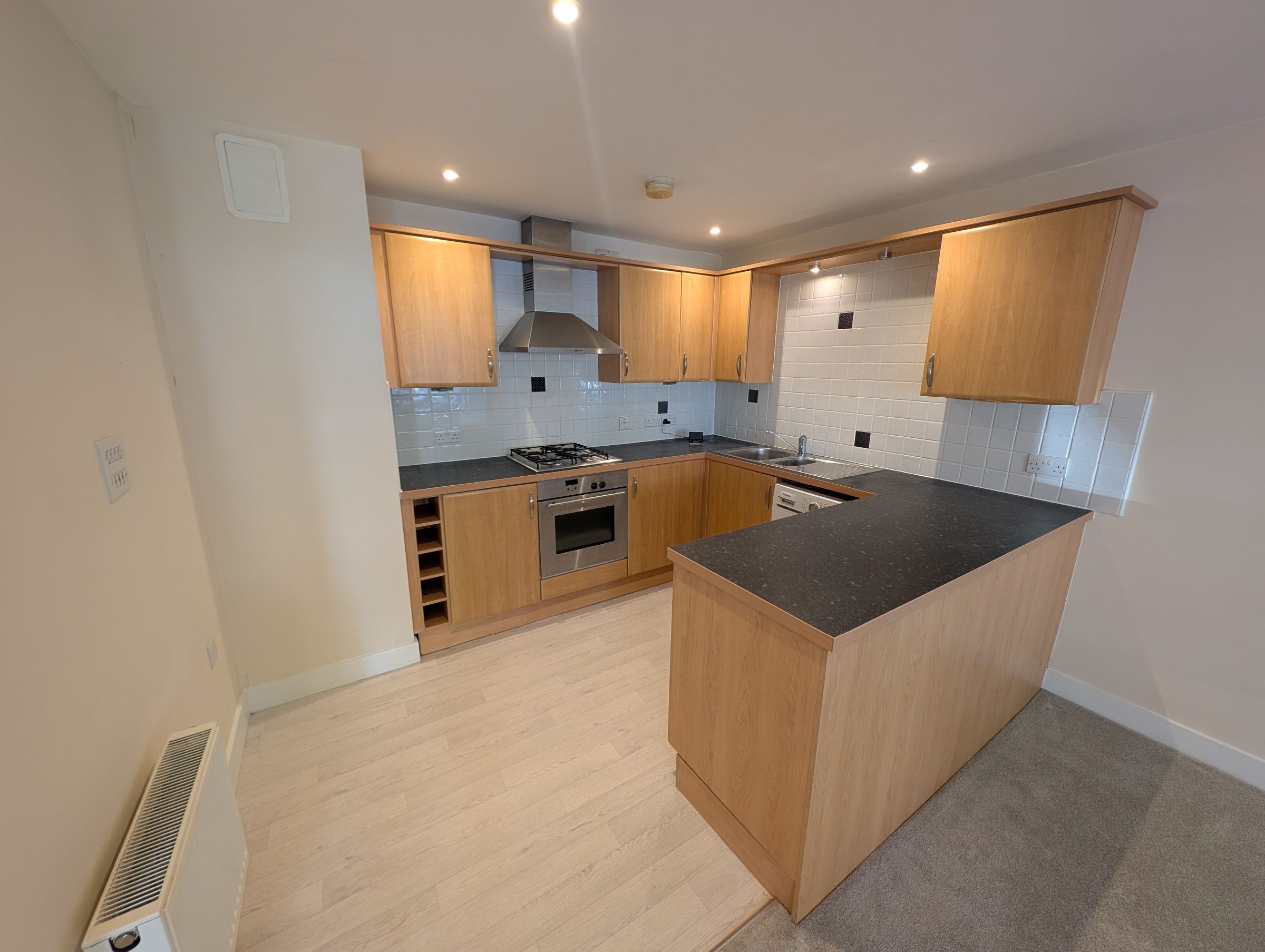 2 bed flat to rent in Linden Grange, Bristol 3