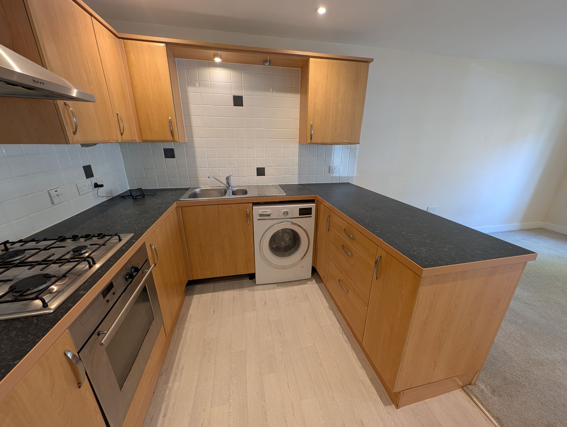 2 bed flat to rent in Linden Grange, Bristol 5