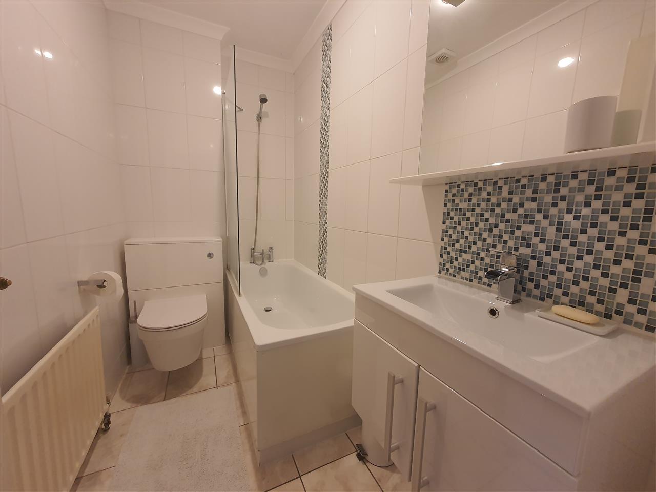 1 bed flat to rent in Tufnell Park Road  - Property Image 7