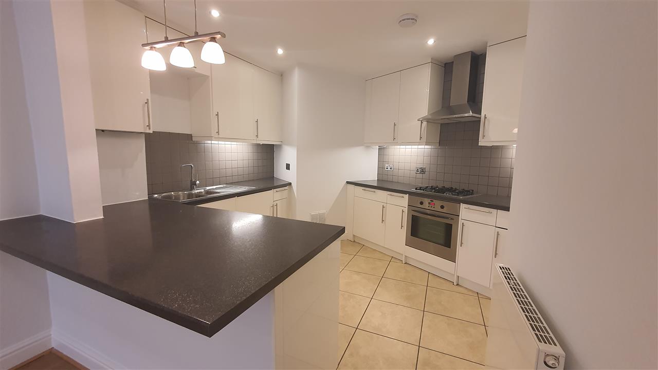 3 bed house to rent in Burghley Road 3