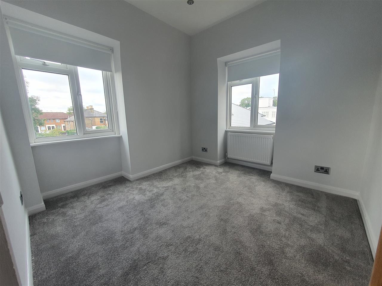 2 bed flat to rent in Edward Grove  - Property Image 5