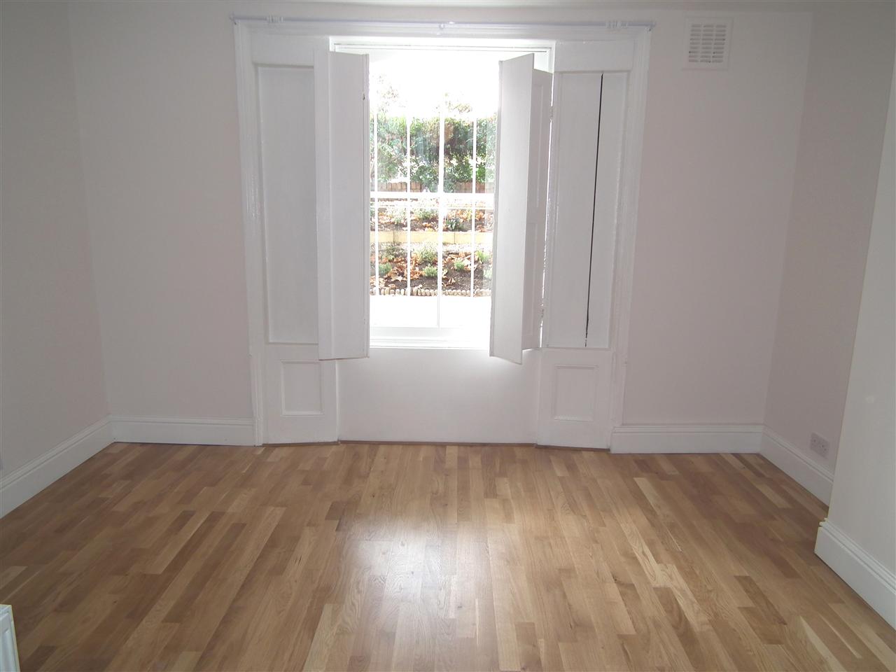 2 bed flat to rent in Cecilia Road  - Property Image 3