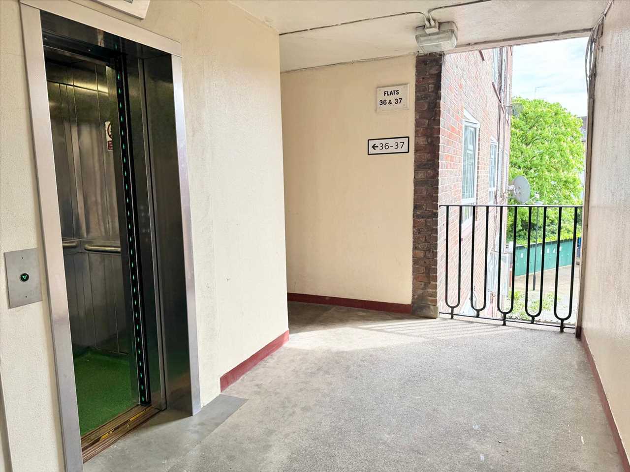 Studio flat to rent in Tufnell Park Road 9