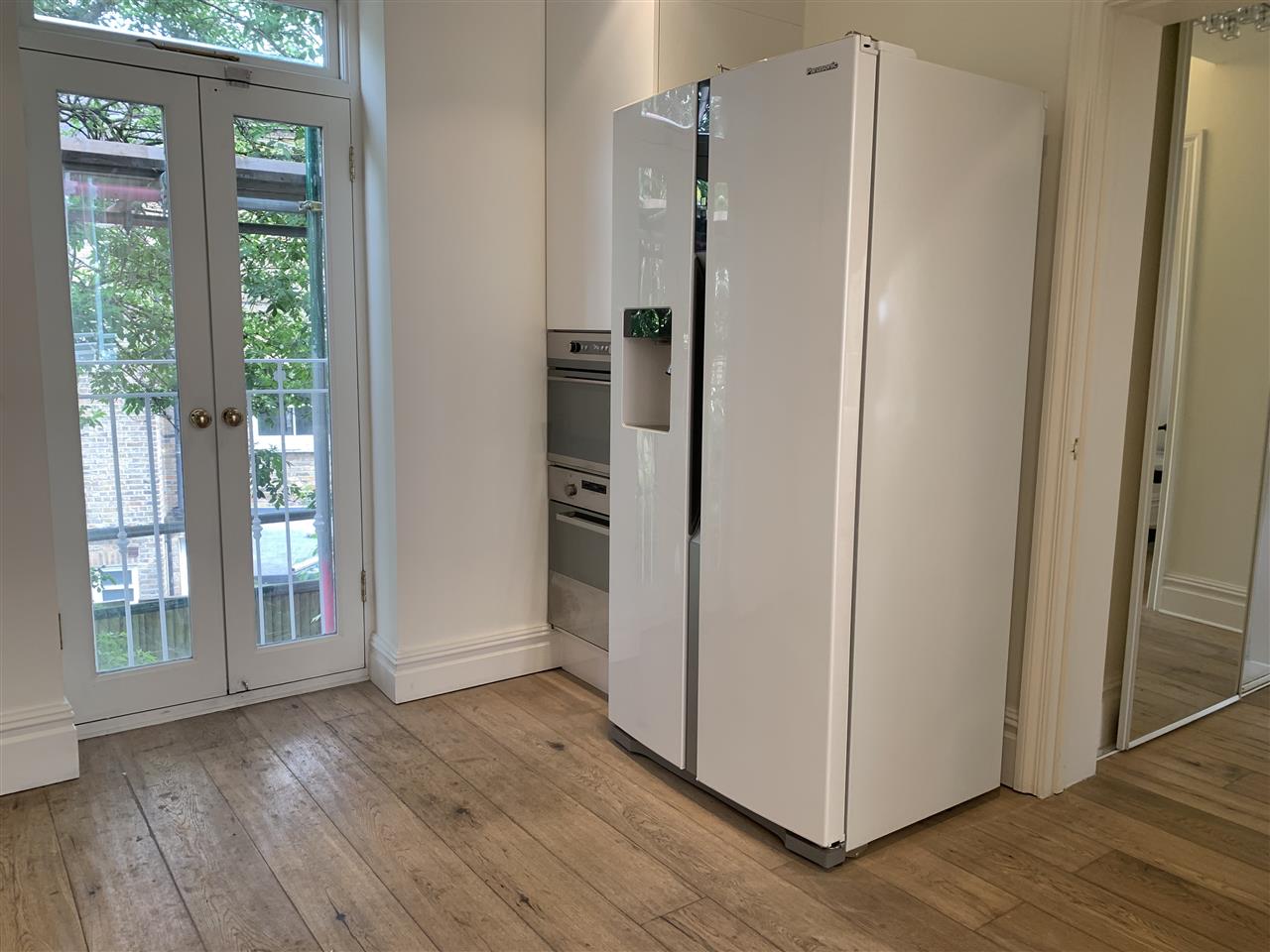 2 bed flat to rent in Celia Road 4