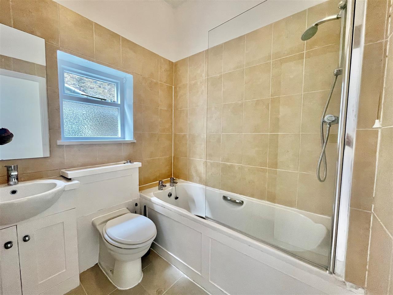 1 bed flat to rent in Tufnell Park Road  - Property Image 6