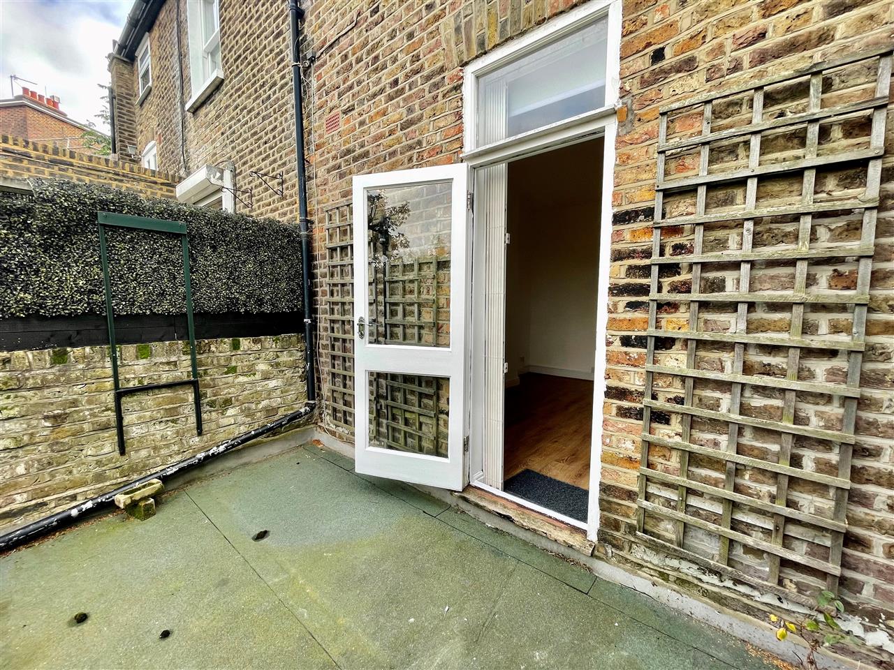 1 bed flat to rent in Tufnell Park Road 10