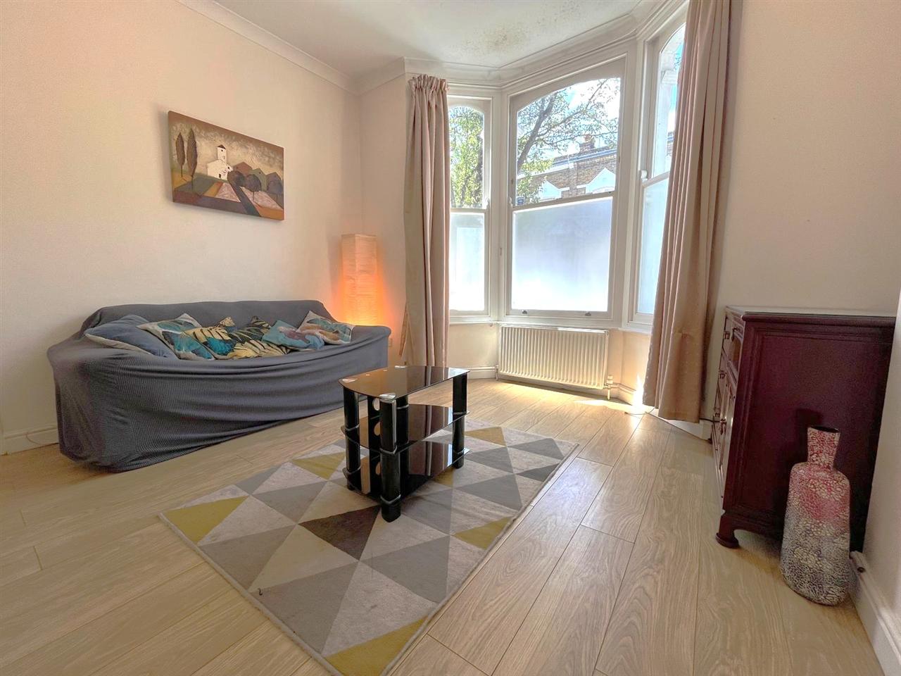 4 bed terraced house to rent in Wedmore Gardens 5