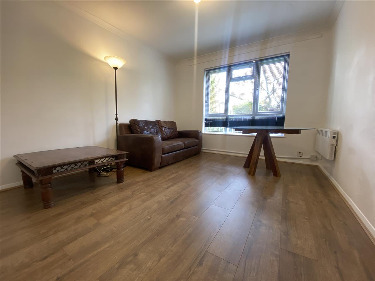 1 bed flat to rent in Ward Road - Property Image 1