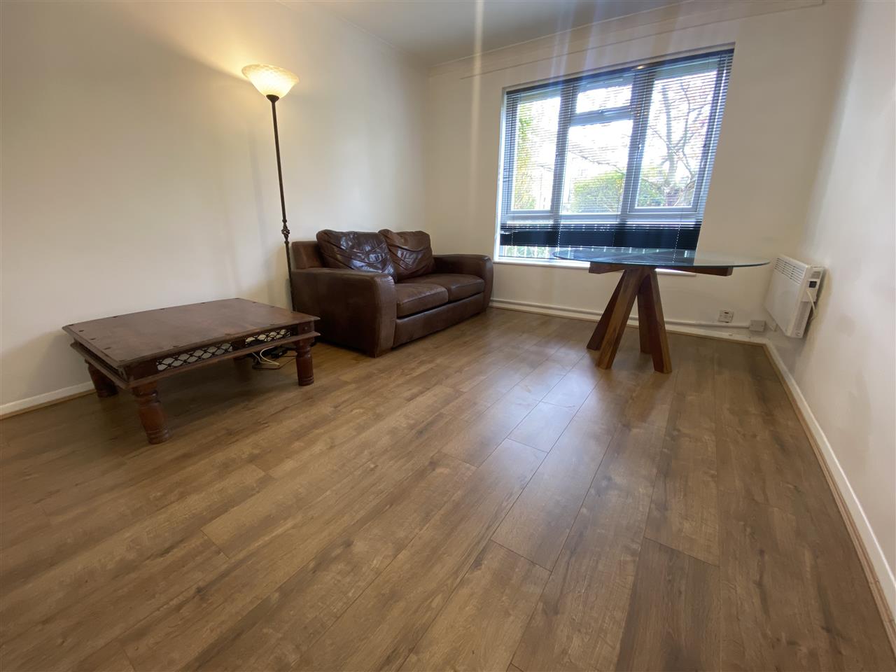 1 bed flat to rent in Ward Road 7
