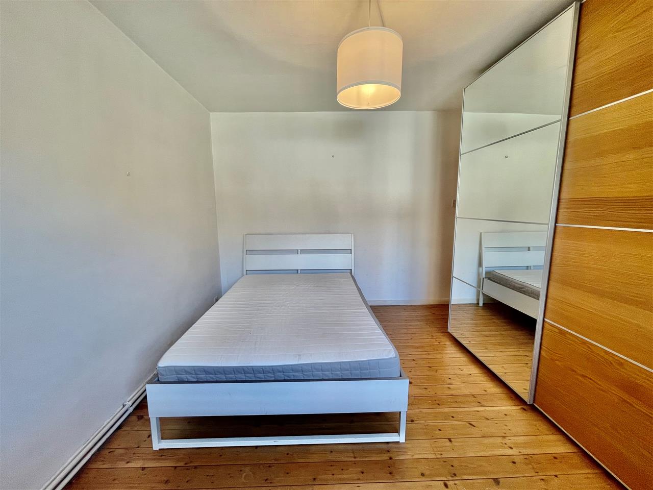 1 bed flat to rent in Junction Road 6