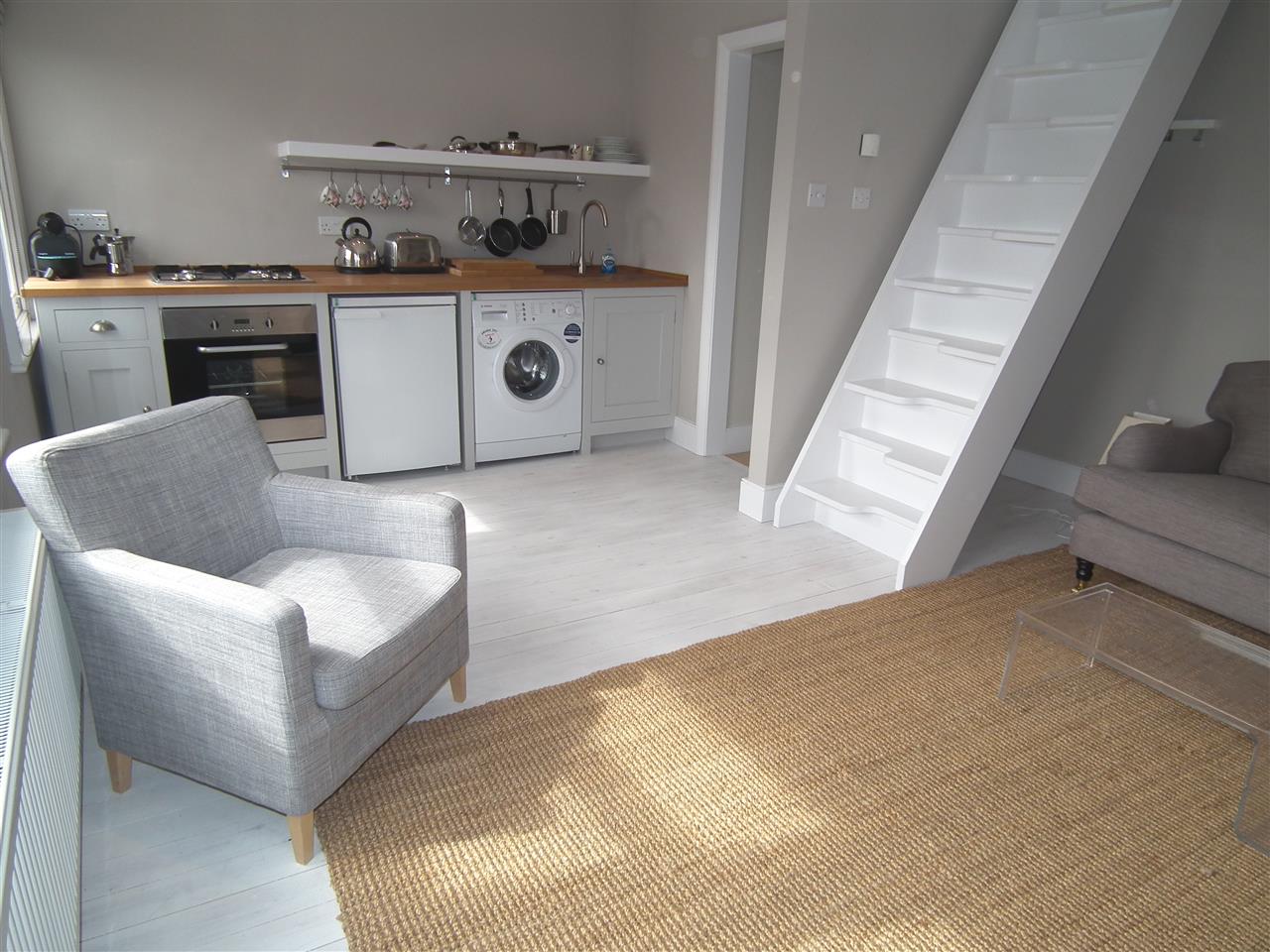 2 bed flat to rent in Beversbrook Road  - Property Image 4