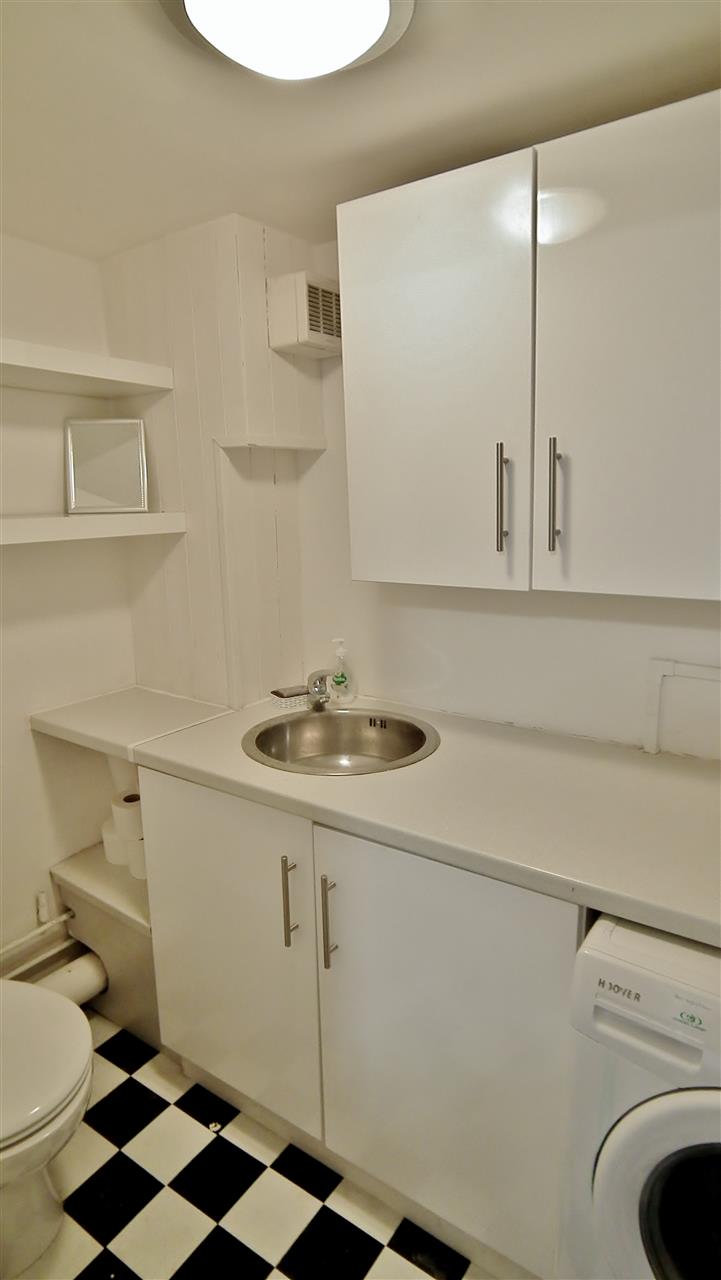 2 bed flat to rent in Tufnell Park Road  - Property Image 9