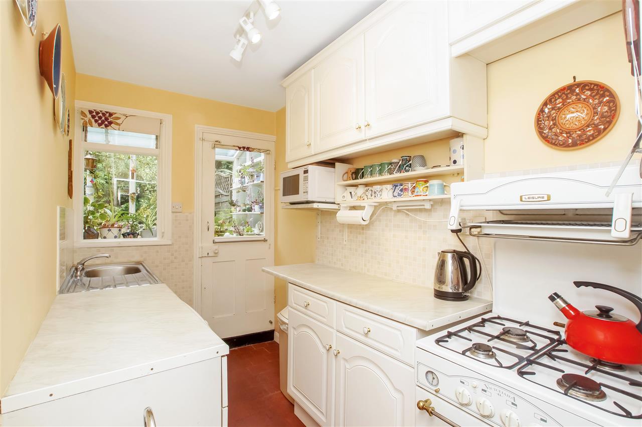 4 bed end of terrace house for sale in Tytherton Road 5