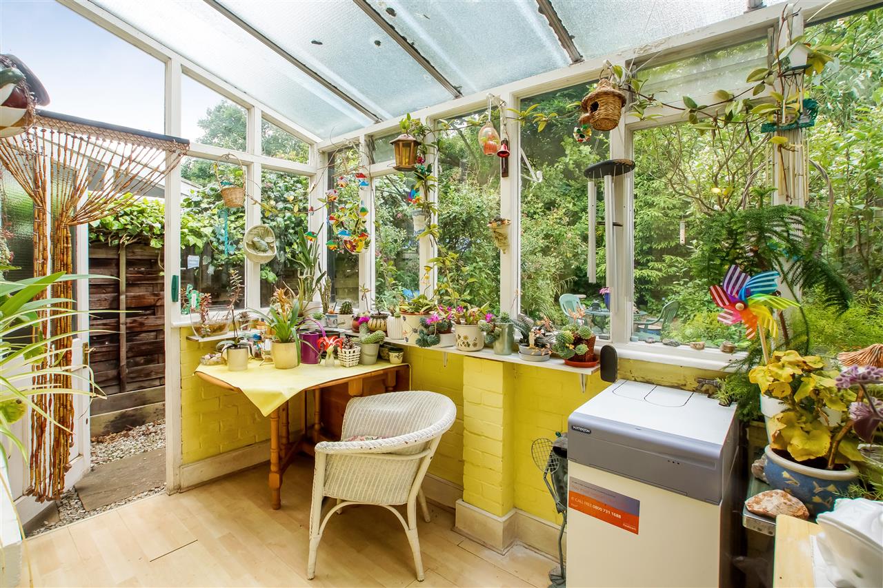 4 bed end of terrace house for sale in Tytherton Road  - Property Image 7