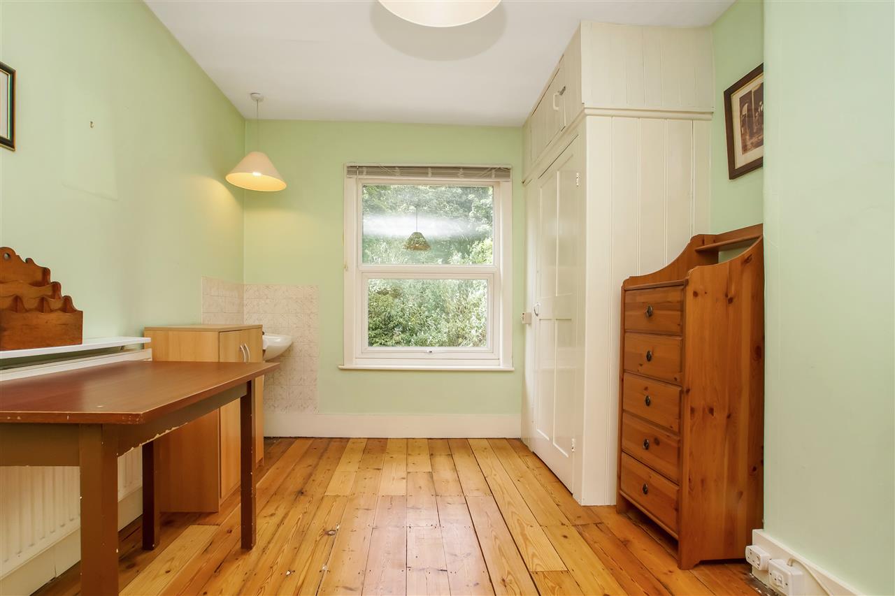 4 bed end of terrace house for sale in Tytherton Road  - Property Image 12