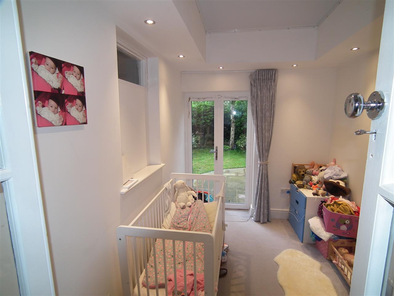 2 bed flat to rent in Southcote Road  - Property Image 3