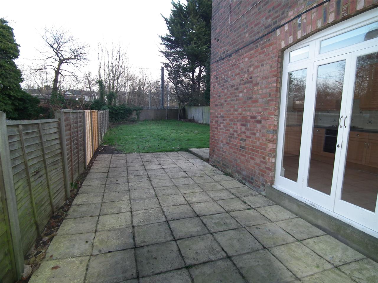 4 bed flat to rent in Fordwych Road  - Property Image 10