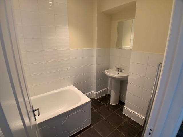 2 bed flat to rent in Muswell Hill Road  - Property Image 8