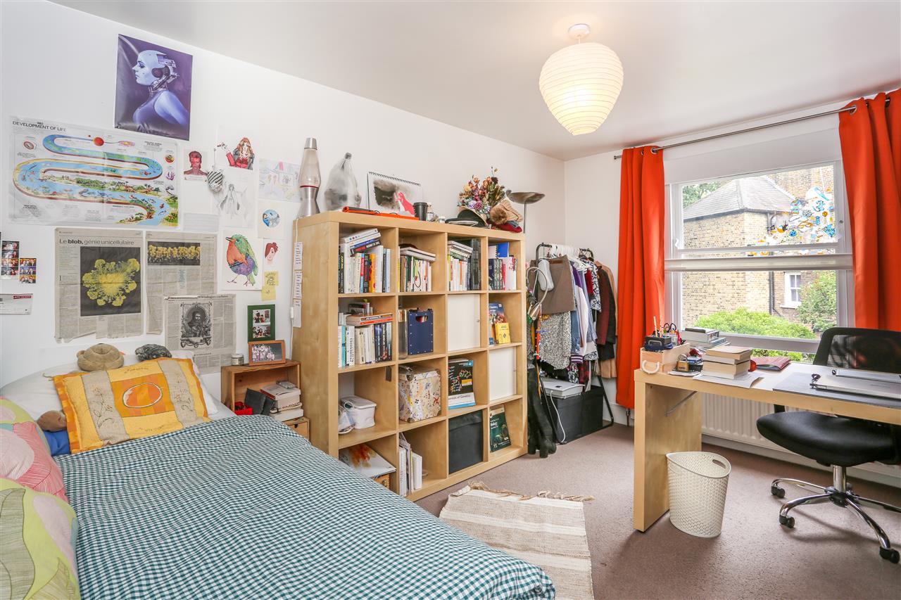 4 bed house for sale in Huddleston Road  - Property Image 7