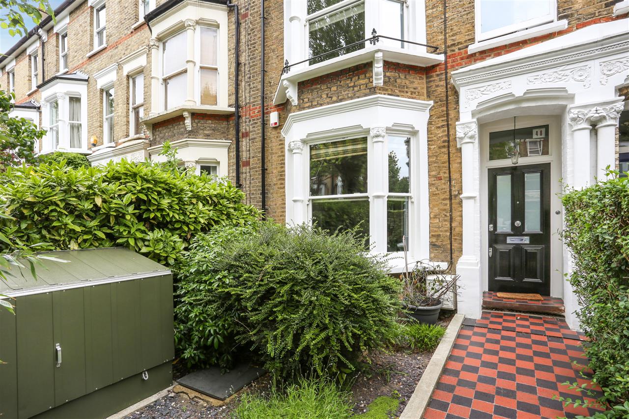 4 bed house for sale in Huddleston Road  - Property Image 14