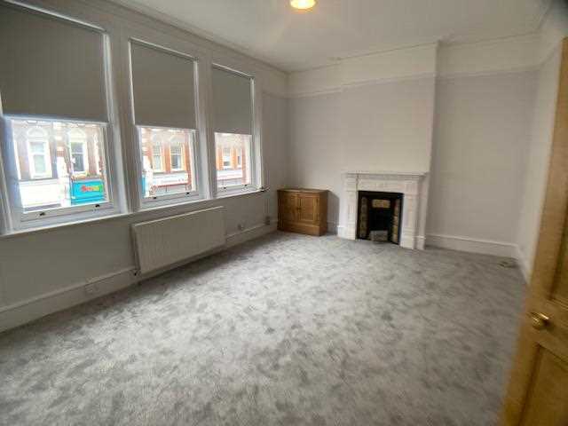 2 bed flat to rent - Property Image 1